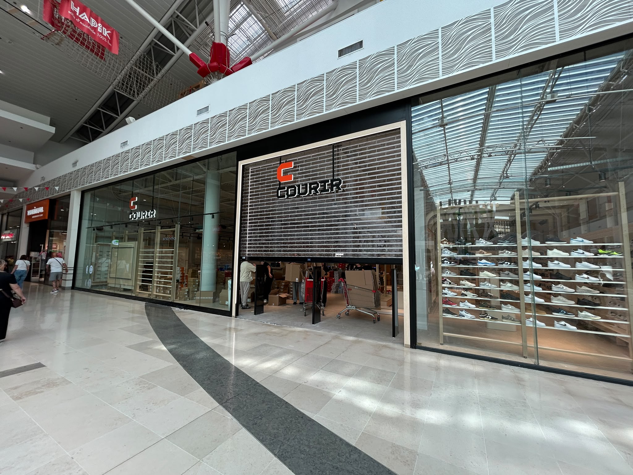 devanture-magasin-vitrine.jpeg
